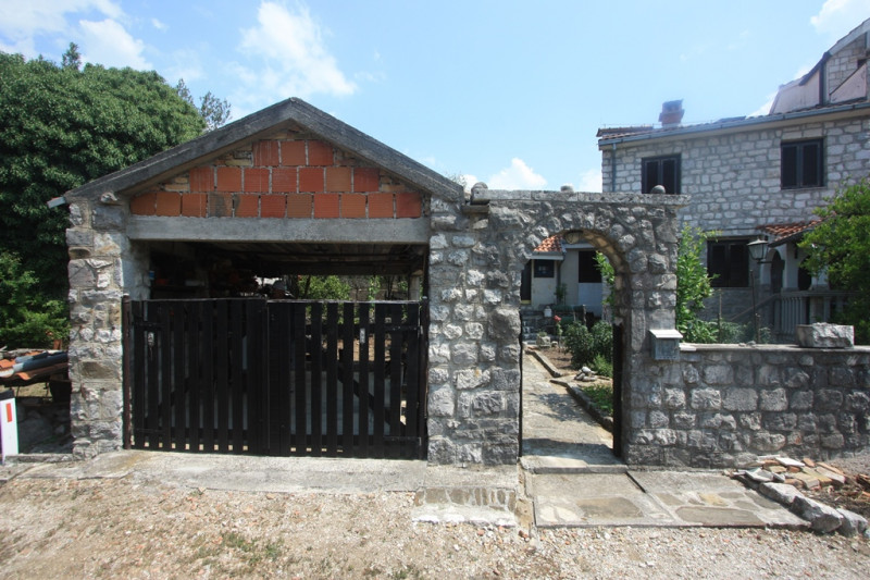 Cottage / House in Montenegro, in Kalardovo