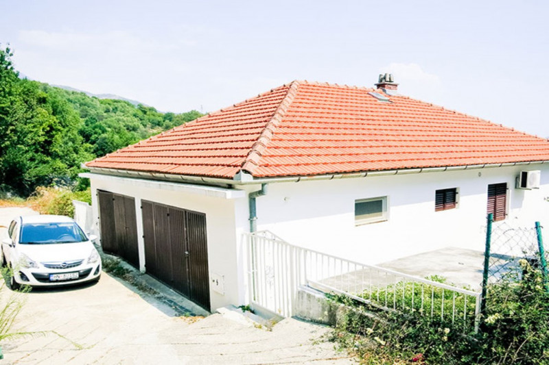 Cottage / House in Montenegro, in Sušćepan
