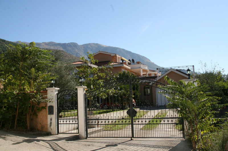 Villa in Montenegro, in Kavac