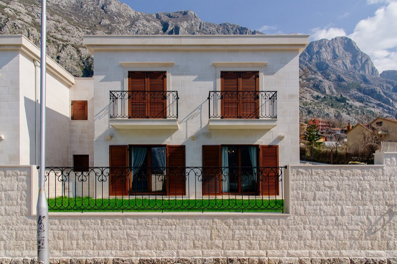 Villa in Montenegro, in Dobrota
