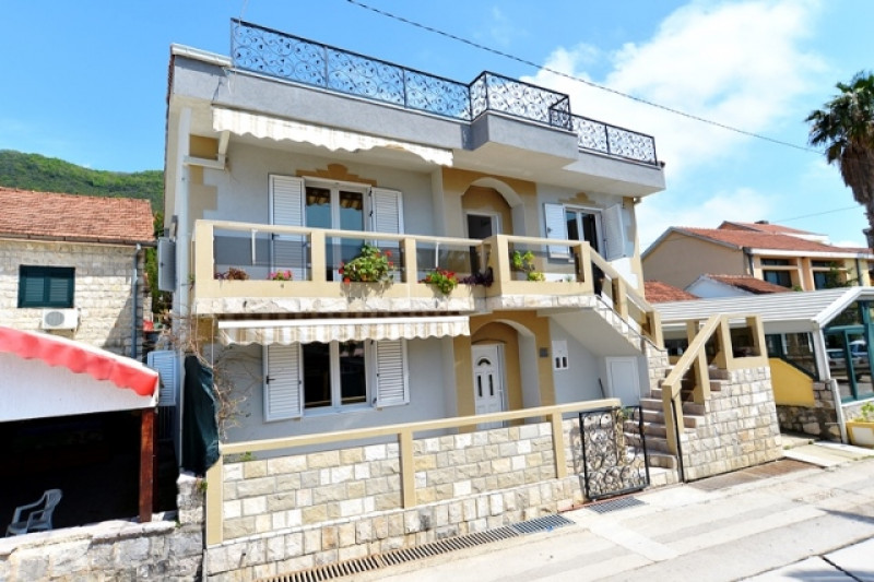 Cottage / House in Montenegro, in Kumbor