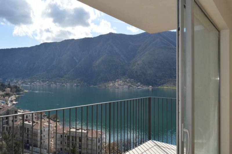 Apartment in Montenegro, in Dobrota