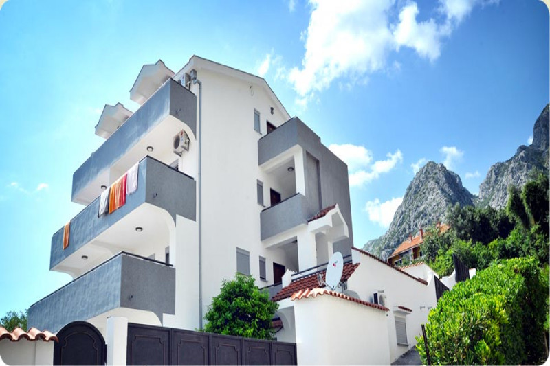 Apartment in Montenegro, in Orahovac