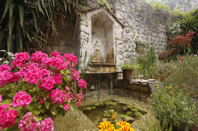 Cottage / House in Montenegro, in Dobrota