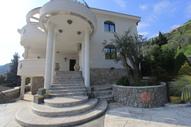 Villa in Montenegro, in Petrovac